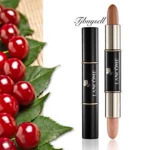 NIB Lancome
Le Duo Contour & Highlighter Stick